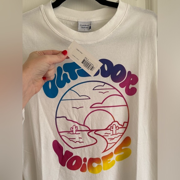 NWT Outdoor Voices “OV Outdoors” Shortsleeve T Shirt size Small - Picture 3 of 4